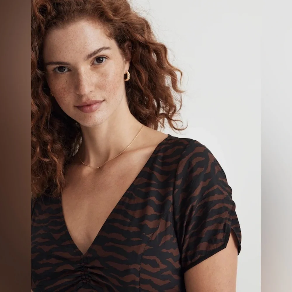 NWT Madewell V-Neck Mini Dress Abstract Animal Print Size 14 - Picture 4 of 10
